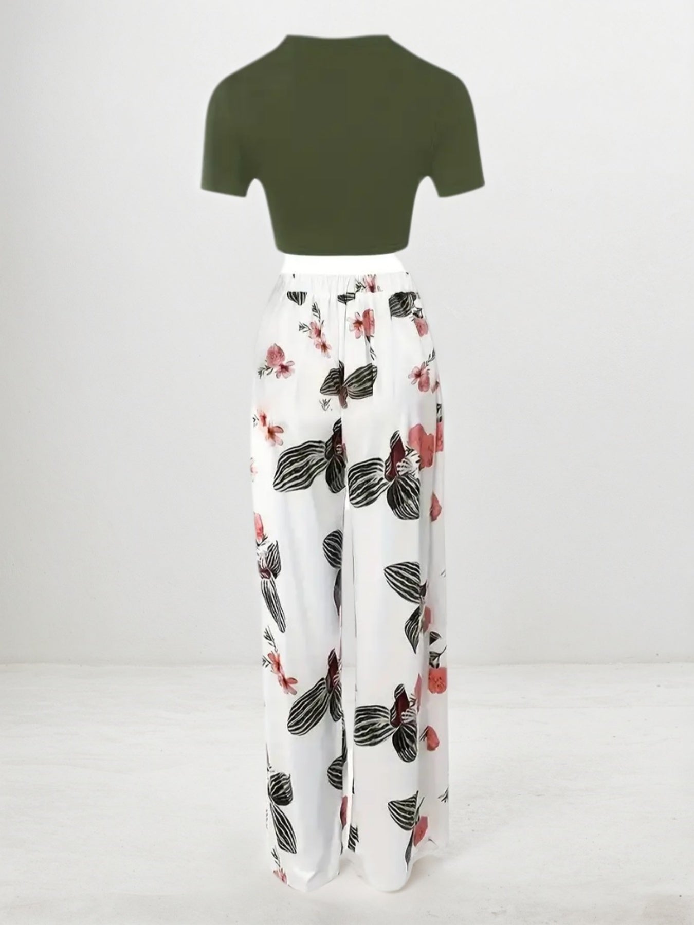 🌸 Ensemble Été Chic – Crop Top & Pantalon Fluide Fleuri