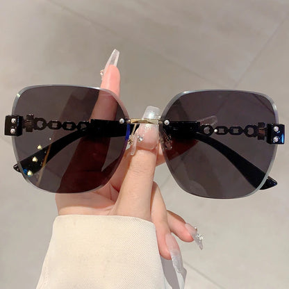 LUXCHAIN™ – Attire tous les regards. Sans effort.